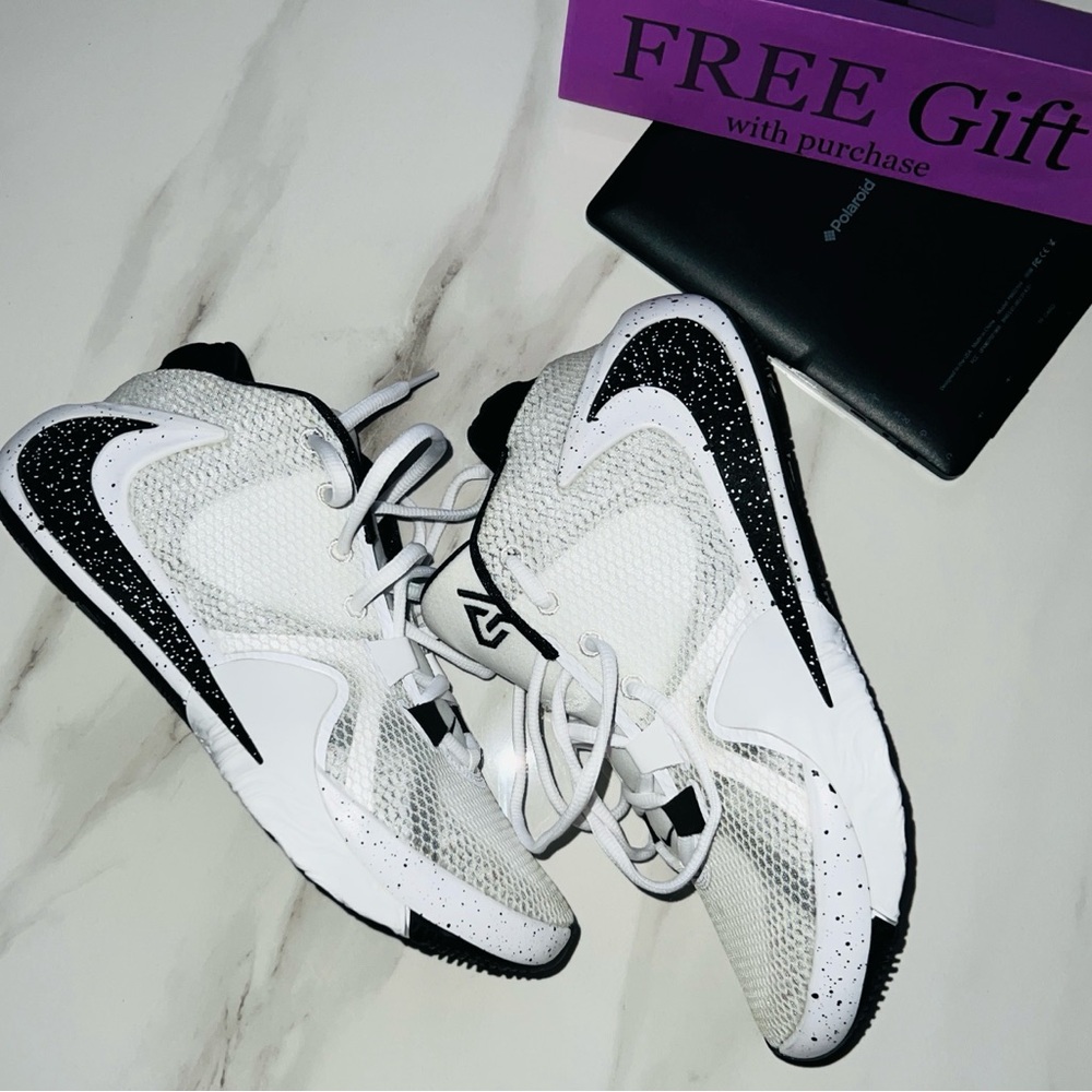Nike Men’s shoes size 6 1/2